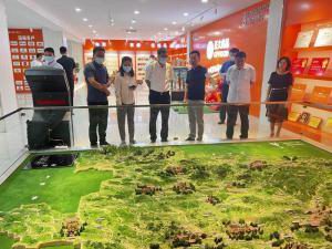 洛陽市市委常委、宣傳部長(zhǎng)王飛蒞臨洛陽正大調(diào)研